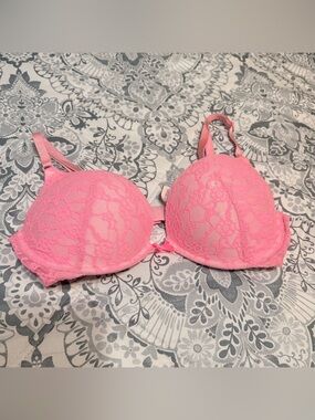 Victoria's Secret Pink Lace Push-Up Convertible Bra 34D Multi-Way